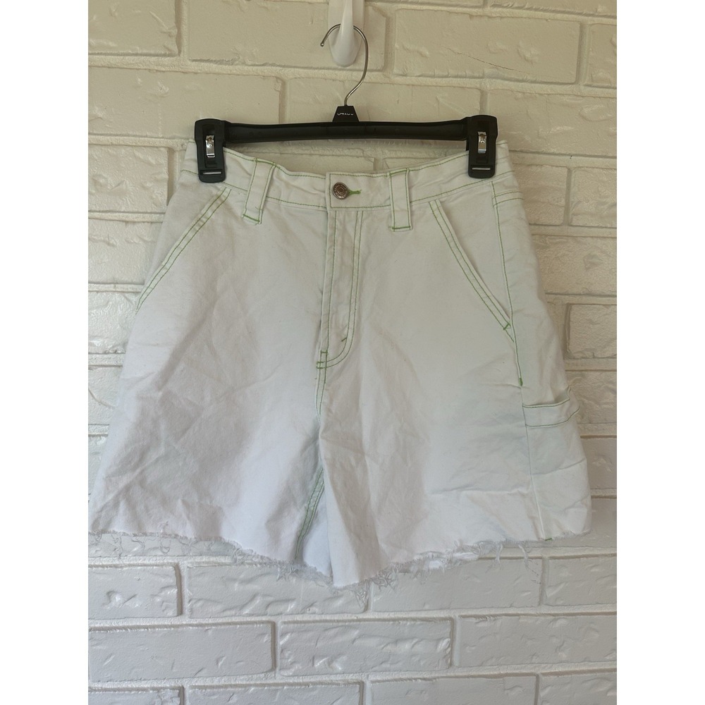 Wild Fable Women's Shorts White Size 4 Green‎ Detail Raw Hem